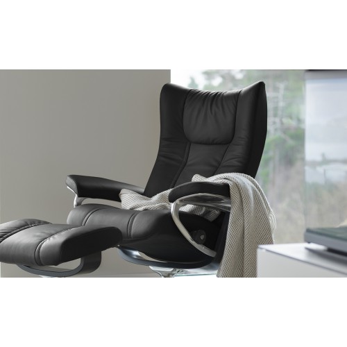 FAUTEUIL WING AVEC REPOSE PIEDS SIGNATURE  EN CUIR